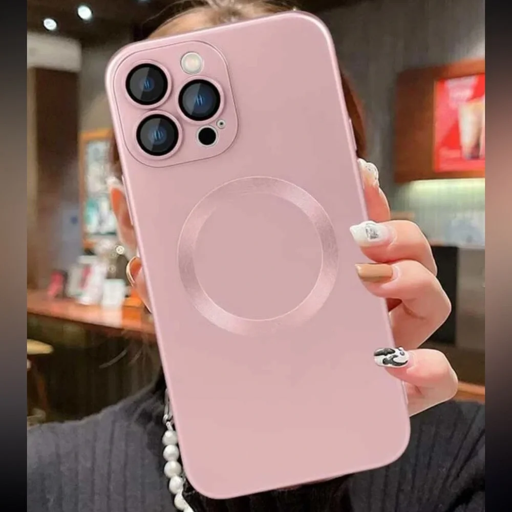 iPhone 14 Pro pink electromagnetic phone case